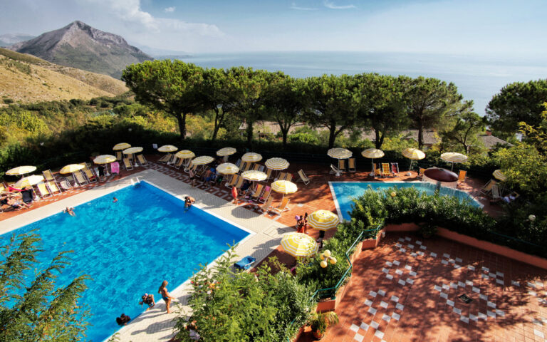 Piscina vista dall'alto